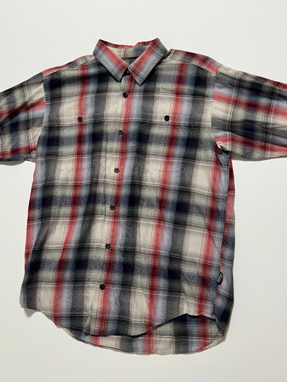 Patagonia Organic Cotton Shirt Long Sleeve Button Plaid Men's size Medium
